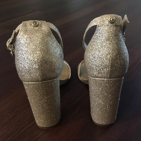 G BY GUESS Glittery Gold Chunky Heel Sandal // 8.5 - Picture 4 of 8